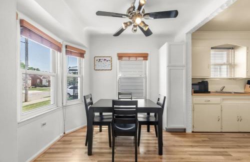 Lincoln Park Casa | Cozy Home Fenced Yard Pets Welcome Great Location