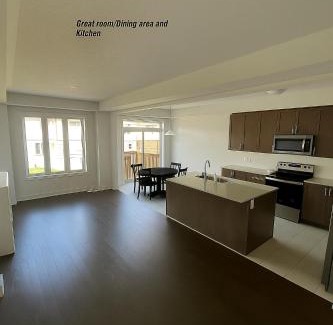 Kitchener Casa | Cozy Home for 10 people