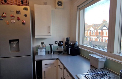 White City Apartamento | COZY HOME!