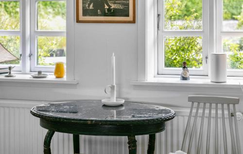 Tejn Casa | Cozy Home In Allinge With Kitchen