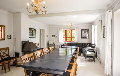 Anholt Casa | Cozy Home In Anholt With Wifi