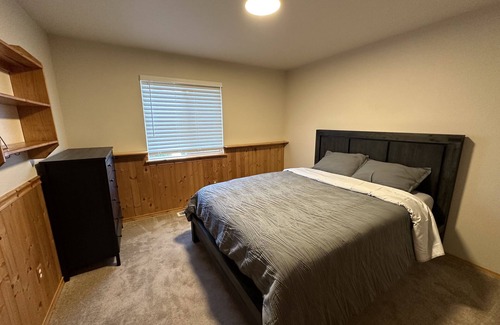 Auburn Casa | Cozy home in Auburn, 3 minutes to Pacific Raceway and 20mins from airport