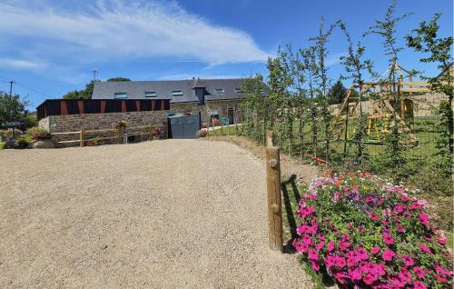 Bourbriac Casa | Cozy Home In Bourbriac
