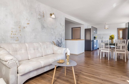 Bregi Casa | Hermosa casa en Bregi con cocina
