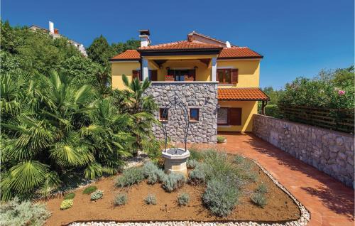 Bregi Casa | Cozy Home In Bregi With Wifi
