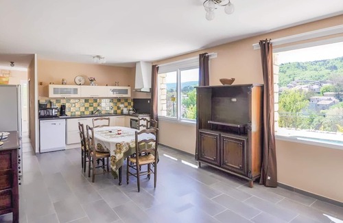 Cereste Casa | Alojamiento de 3 habitaciones en Cereste