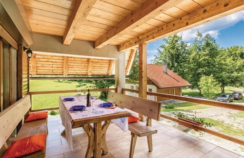 Delnice Casa | Acogedora casa en Delnice con cocina
