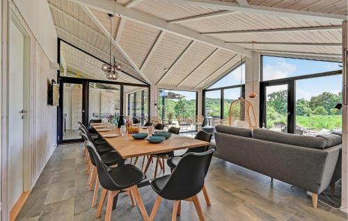 Krejbjerg Casa | Cozy Home In Ejstrupholm