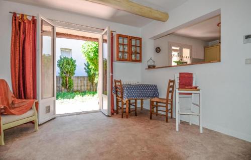 Eyguieres Casa | Cozy Home In Eyguières With Wifi