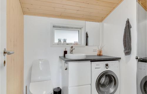 Farvang Casa | Cozy Home In Fårvang With Wifi