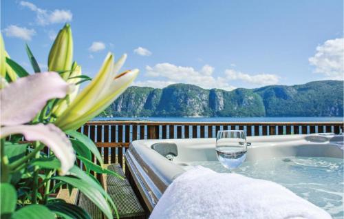 Farsund Casa | Cozy Home In Farsund With Sauna