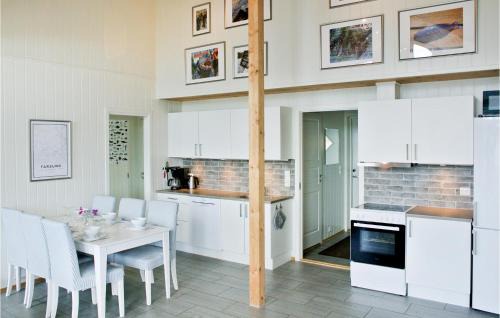 Farsund Casa | Cozy Home In Farsund With Sauna