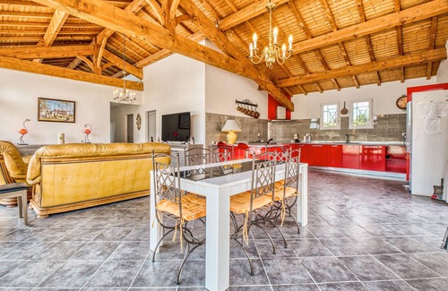 Gardonne Casa | Bonita casa en Gardonne con cocina
