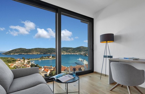 Cove Rogacic Casa | Acogedora casa en Grad Vis