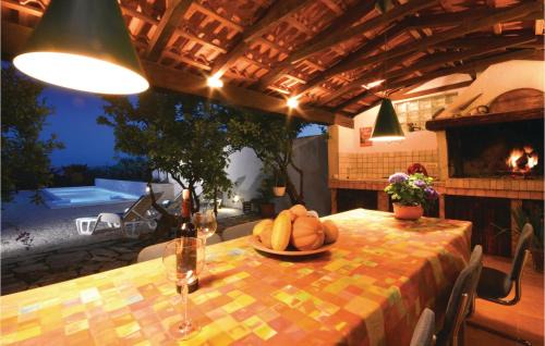 Rudine Casa | Cozy Home In Kastel Novi