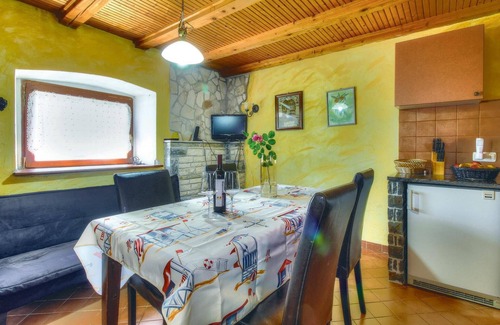 Kastel Casa | Acogedora casa en Kastel con WiFi