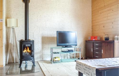 Kolczewo Casa | Cozy Home In Kolczewo With Kitchen