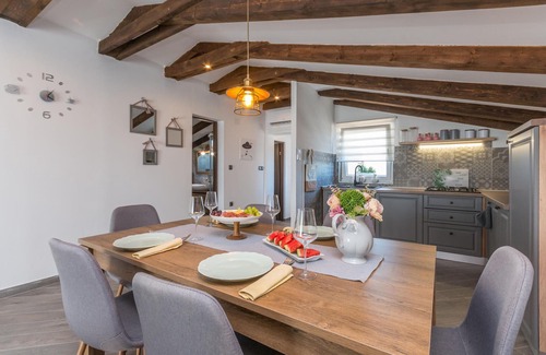 Kosljun Casa | Acogedora casa en Kosljun con WiFi