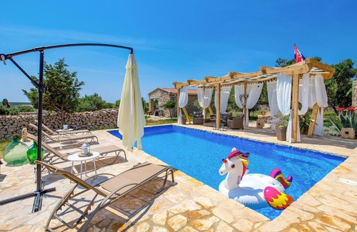 Kosljun Casa | Acogedora casa en Kosljun con WiFi