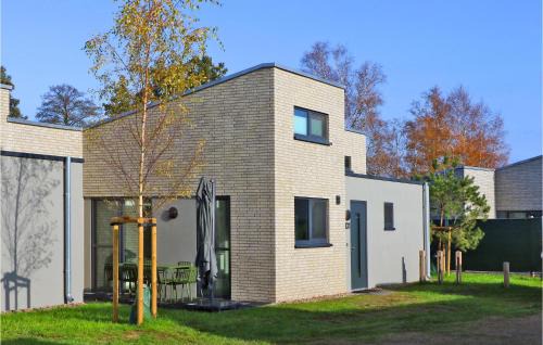 Lembruch Casa | Cozy Home In Lembruchdümmer See