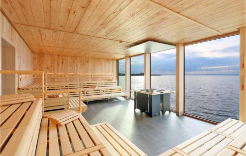 Lembruch Casa | Cozy Home In Lembruchdümmer See