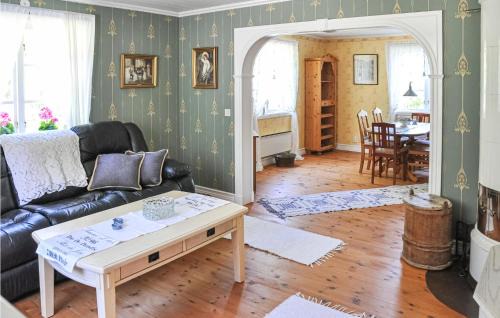 Filipstad Municipality Casa | Cozy Home In Lesjöfors With Kitchen