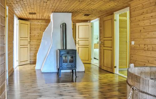 Filipstad Municipality Casa | Cozy Home In Lesjöfors With Kitchen