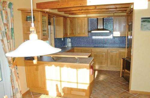 Lysvik Casa | Acogedora casa en Lysvik con cocina