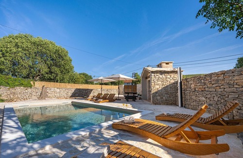 Sibenik Casa | Acogedora casa en Mirlovic Zagora