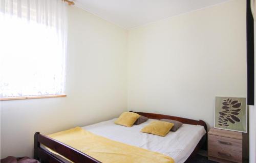 Gledy Casa | Cozy Home In Morag With Lake View