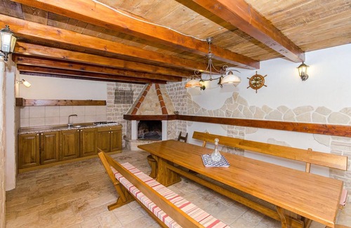 Primorski Dolac Casa | Acogedora casa en Primorski Dolac