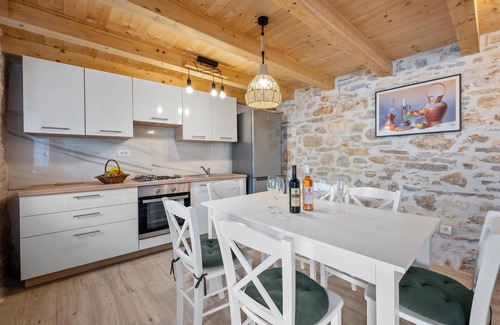 Primosten Casa | Acogedora casa en Primosten con WiFi