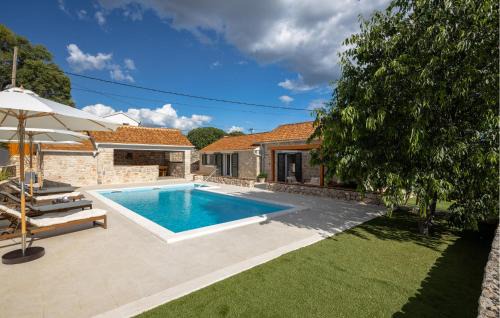 Primosten Burnji Casa | Cozy Home In Primosten With Wifi