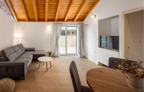 Primosten Burnji Casa | Cozy Home In Primosten With Wifi