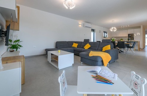 Prodol Casa | Acogedora casa en Prodol con WiFi