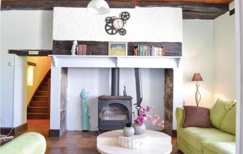 Vire-sur-Lot Casa | Cozy Home In Puy Levêque