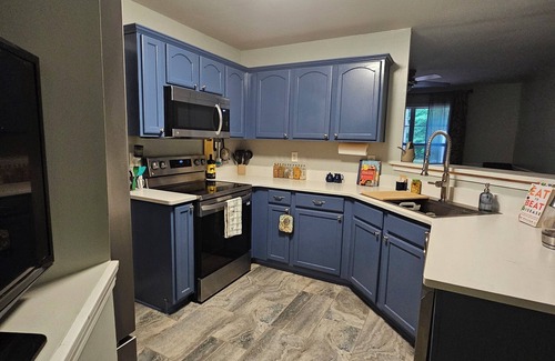 Griffin Casa | Cozy home in quiet Griffin neighborhood! 5 mins from restaurants and shopping.