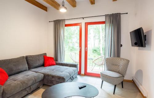Debina Casa | Cozy Home In Rowy With Kitchen