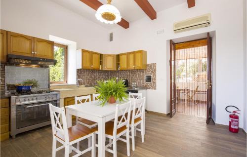 Saline Joniche Casa | Cozy Home In Saline Joniche With Wifi