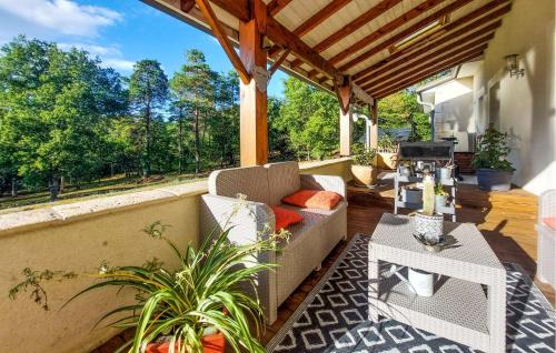 Sarliac-sur-l'Isle Casa | Cozy Home In Sarliac With Wifi