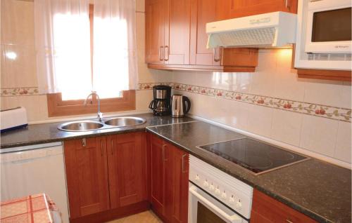 Ses Covetes Casa | Cozy Home In Ses Covetes With Wifi
