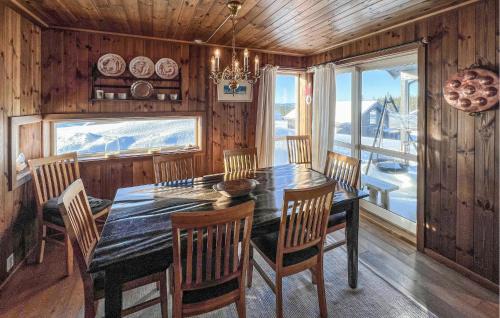 Sjusjoen Casa | Cozy Home In Sjusjøen With Sauna