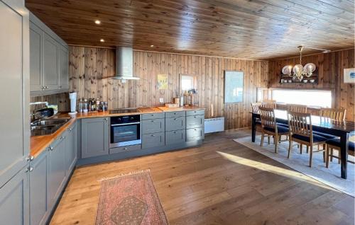 Sjusjoen Casa | Cozy Home In Sjusjøen With Sauna