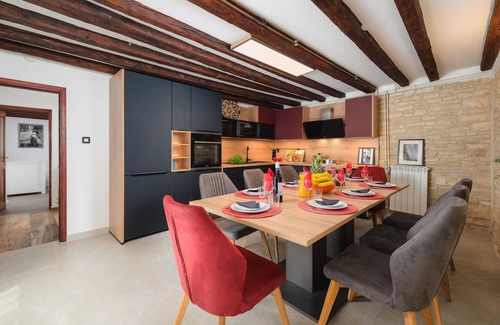 Jursici Casa | Acogedora casa en Skicini con sauna