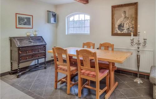 Sollebrunn Casa | Cozy Home In Sollebrunn With Sauna