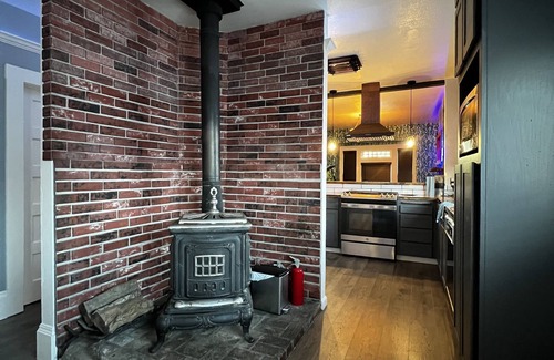 Northside Casa | cozy home in the heart of the city.