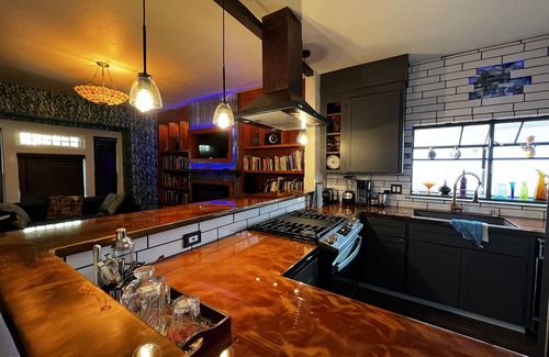 Northside Casa | cozy home in the heart of the city.