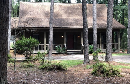 Pineland Casa | Cozy home in the woods close to Ebenezer Creek.