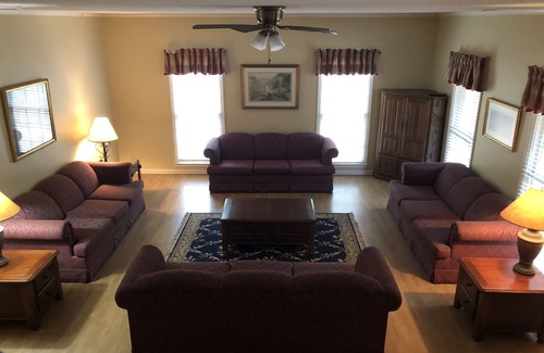 Pineland Casa | Cozy home in the woods close to Ebenezer Creek.