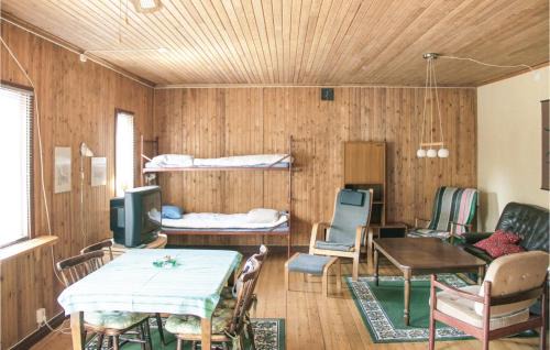 Karlskrona Municipality Casa | Cozy Home In Torhamn With Kitchen